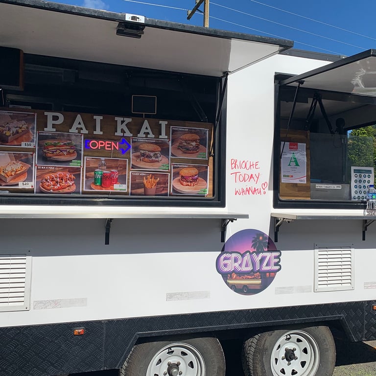 kerikeri night market - Pai Kai Grayze