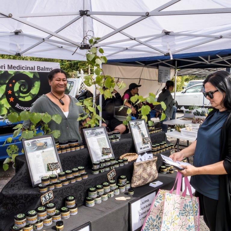 kerikeri saturday market - Rongoa Magic