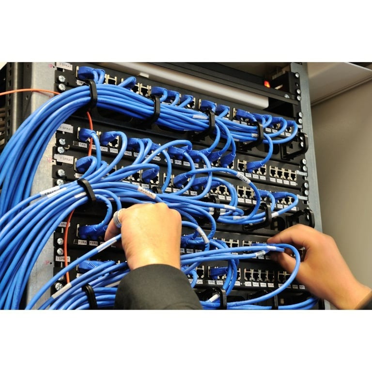 Instalación de puntos de red para oficina