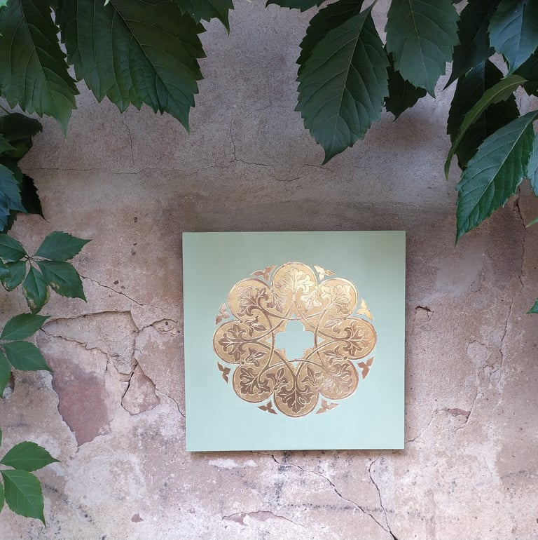 tableau sur bois, d'inspiration médiévale, doré à la feuille d'or