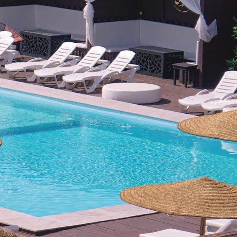 alt="piscine polyester maroc"