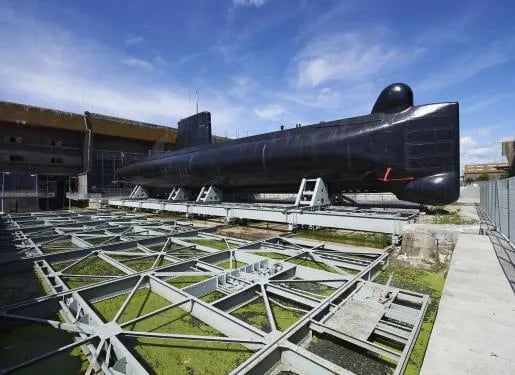 Ty Bayon - Activités pour vos P'tits Loups - Le Sous-marin Flore et son musée