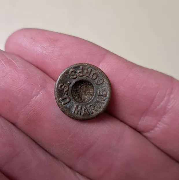 Korean war vintage US Marine button