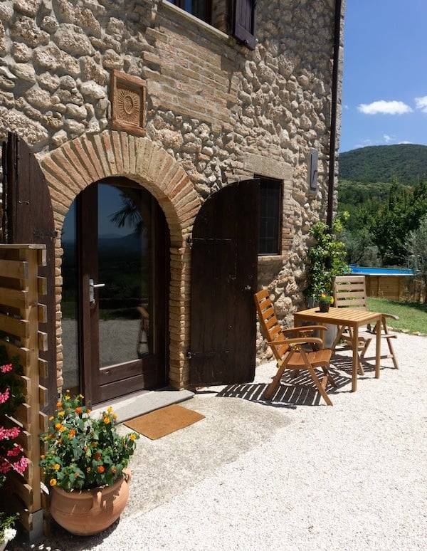 holiday studio with swimming pool in Umbria Italy