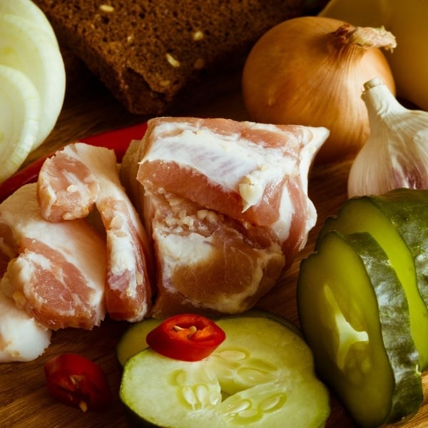 Ingredients for the Baked Cucumbers with Bacon recipe.