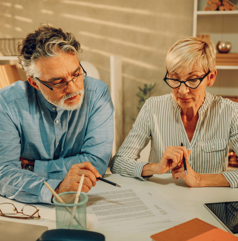 FERS Employee and spouse contemplate retirement options