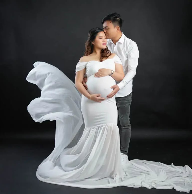 Maternity Photography in studio mirrorless photo studio