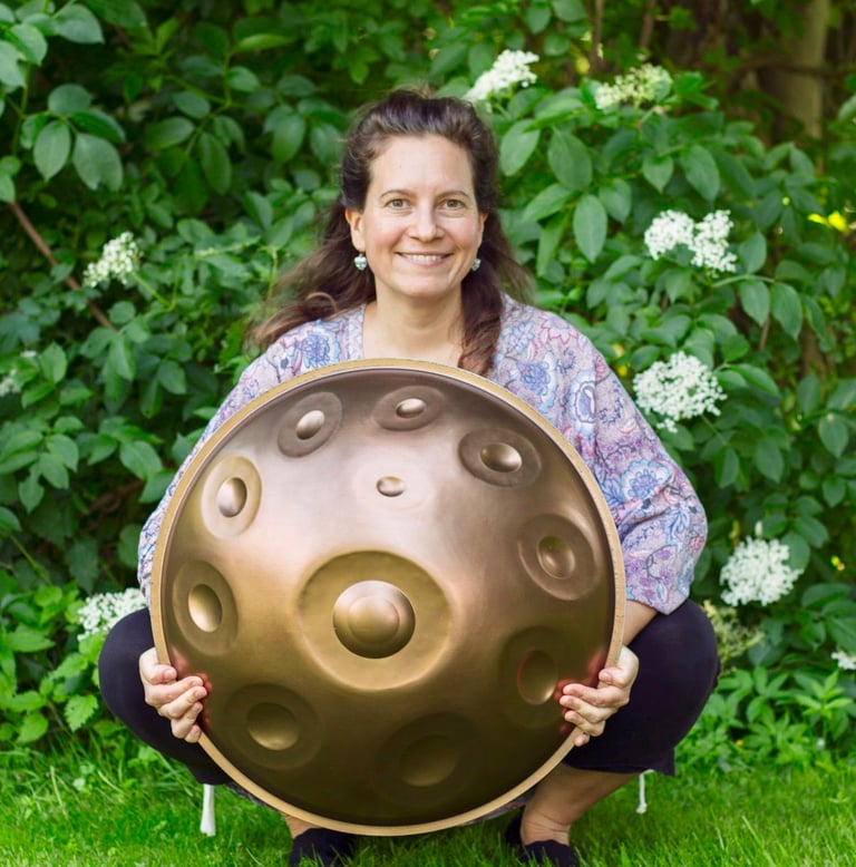 Melanie Albers Handpan Dithmarschen Schleswig Holstein Workshops Klangmassage Klangbad