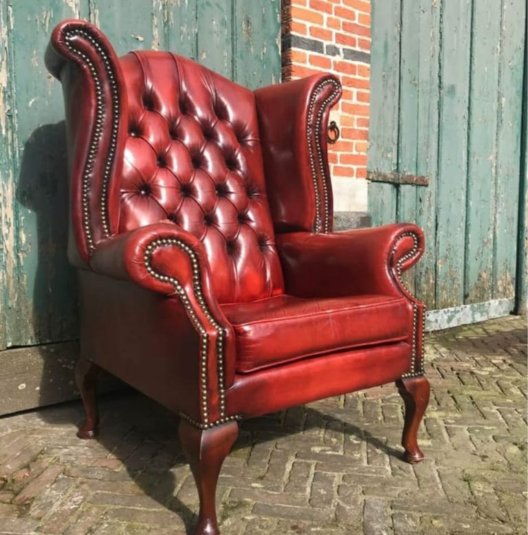 Vintage oxblood Chesterfield sofa leather