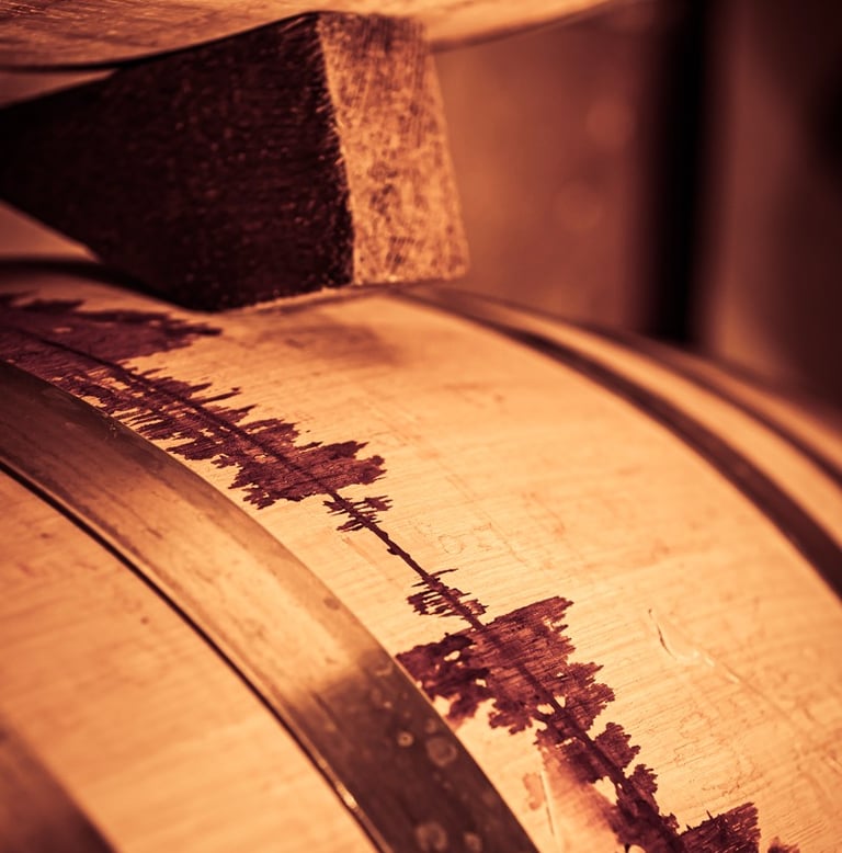 Fut de vin avec des traces ressemblant à un electrocardiogramme