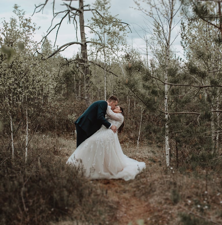 Vestuvių fotografė Ieva Vos- reportažinė vestuvių fotosesija