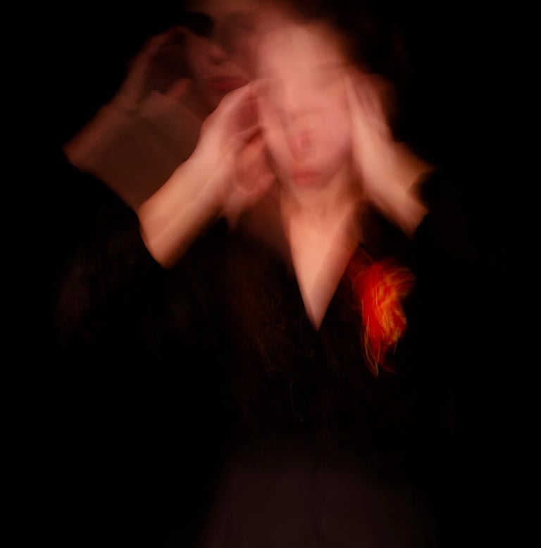 Spectacle - LA FILEUSE DE NUIT -5- ROZE'N'BARBE PRODUCTIONS - Artéphile Avignon OFF 2026