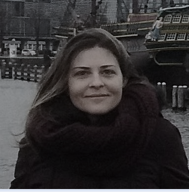 a woman in a scarf and scarf around her neck
