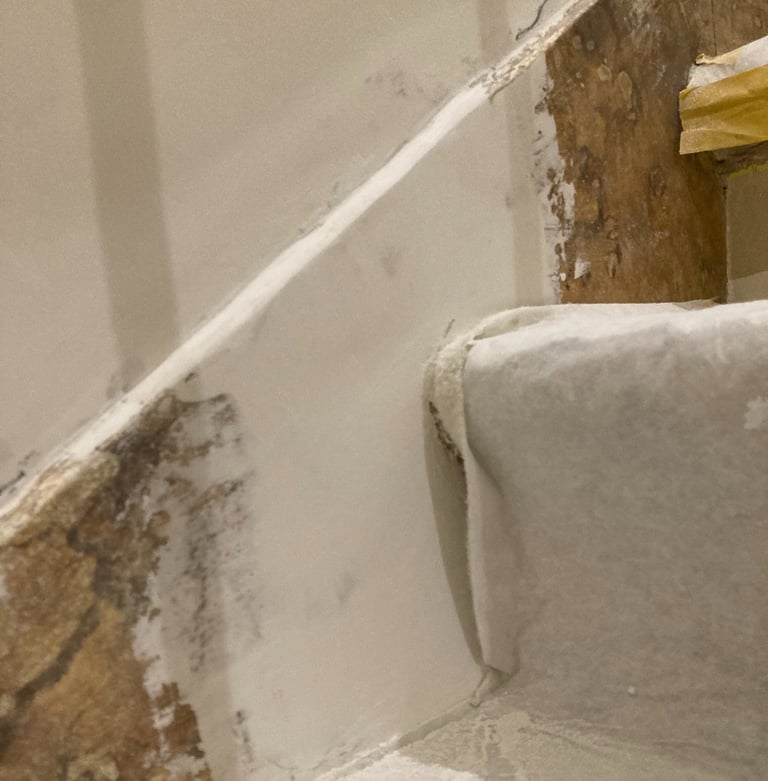 restauration plinthe faux-marbre bordeaux