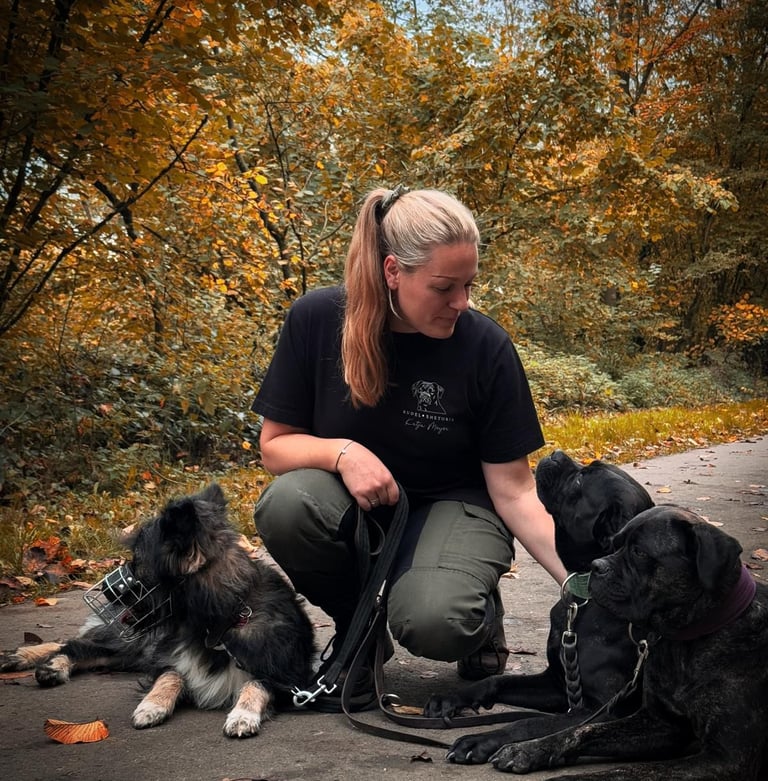 Katja von Rudel Rhetorik aus Menden mit ihren Hunden