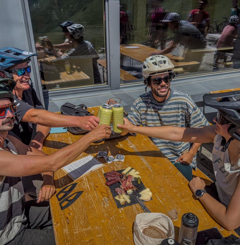 Tour Gourmand en VTT ou E-Bike pour adultes à Verbier en Suisse 