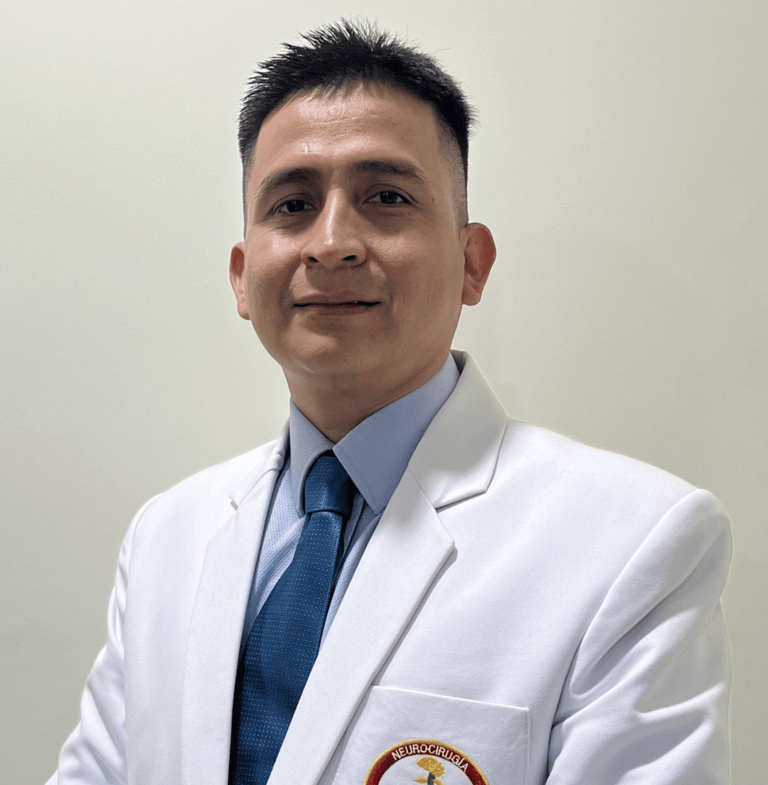El Dr. David Tafur, médico neurocirujano, está a listo para resolver las preguntas de sus pacientes
