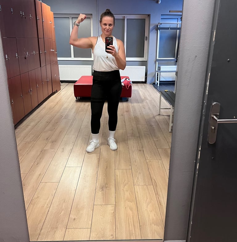 Carolien de Boer, fitnesstrainer & body image coach. Gespecialiseerd in vrouwen.