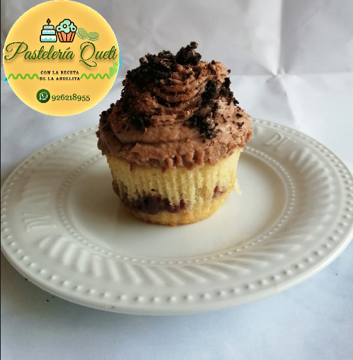 cupcake chocolate pasteleria queti relleno fresa chocolate