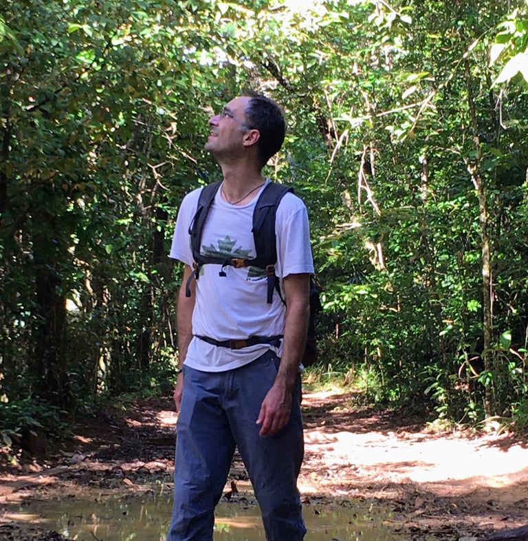 "Portrait de l’artisan de l’Atelier du Saïmiri, créateur et installé à Marseille