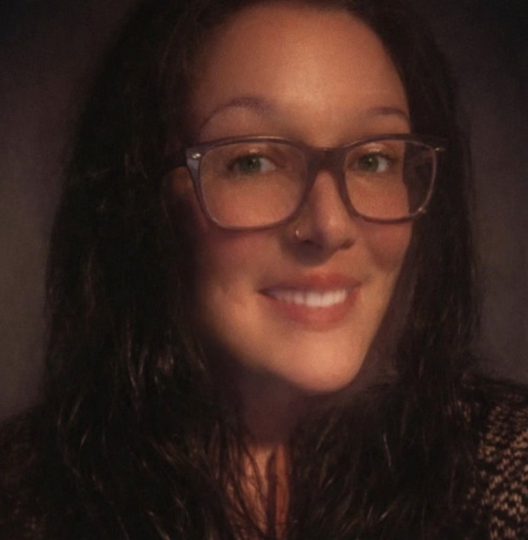 Ashley Velvet Picture