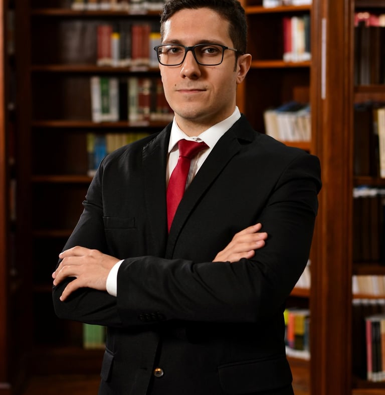 Luis Arthur Barros. Advogado que atua na assessoria em leilões e consultoria em negócios imobiliário