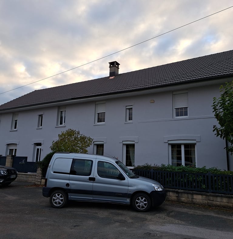 Rénovation d'une toiture à Badevel avec isolation légère entre chevron. Pose d'un panneau osb.