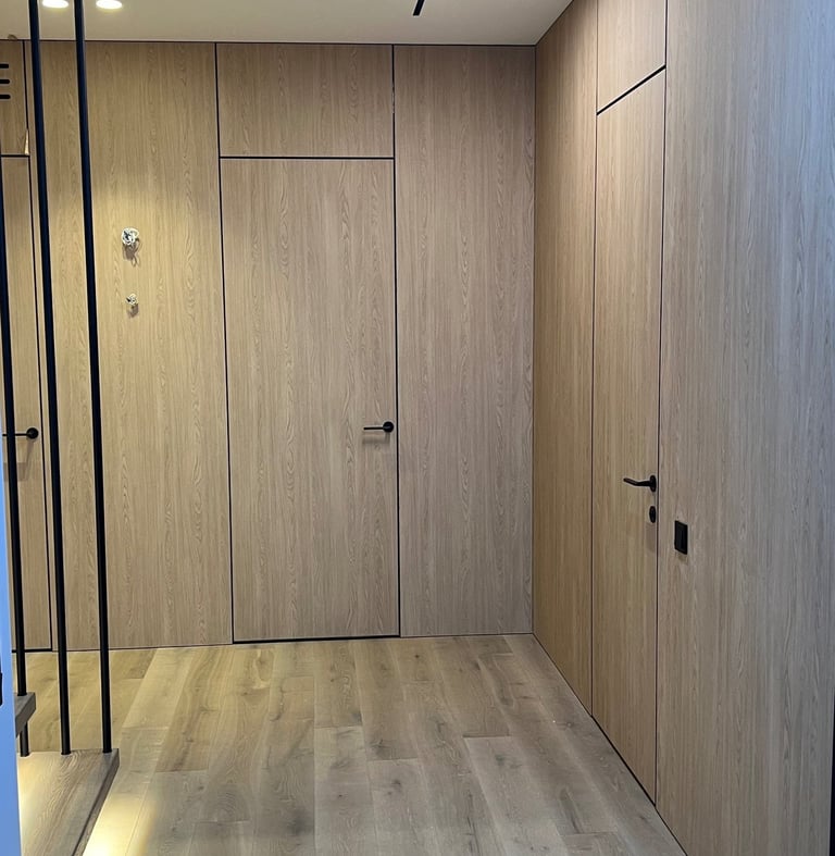 Drzwi ukryte z panele scienne