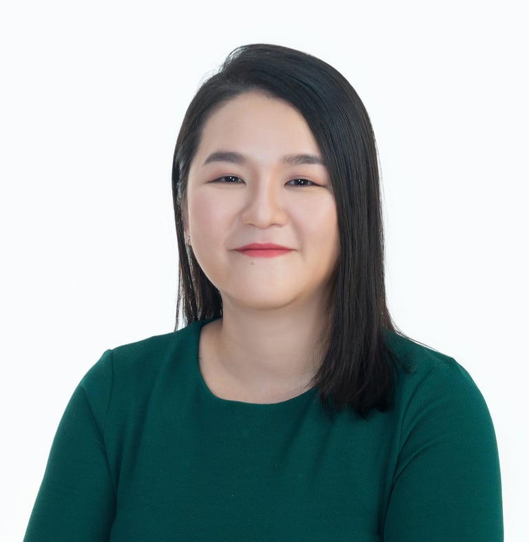 Dr Ng Ying Shan, female gynecologist in kuching