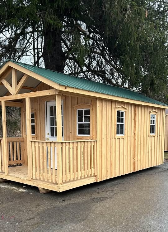 Tiny cabin glamping unit