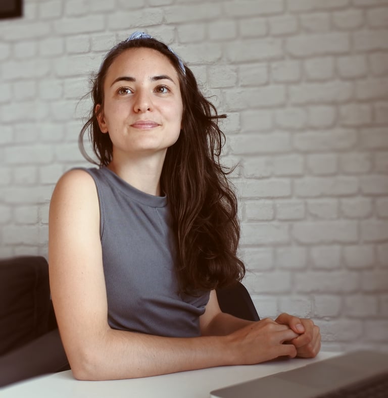 Camille , graphiste passionnée de CHGraphisme