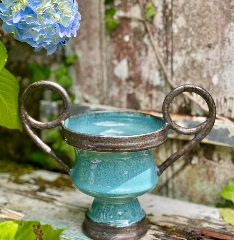 Grand canthare - émail turquoise et bronze