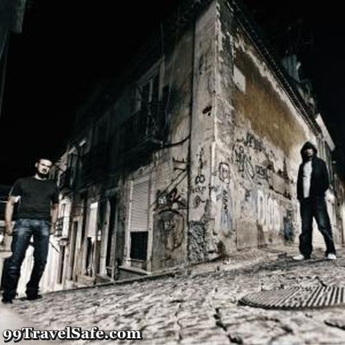 Precautions While Walking On The Streets During Travel