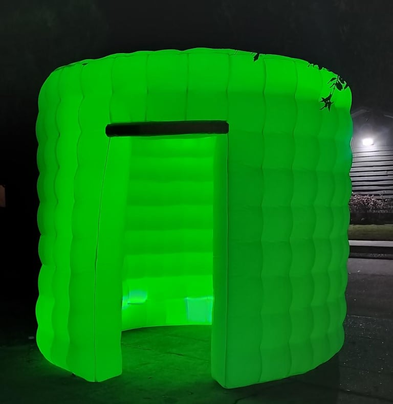 Glowing Color Changing Selfie Cave Photo Booth. Moonwalks & Entertainables. Bookings: 832-216-8423