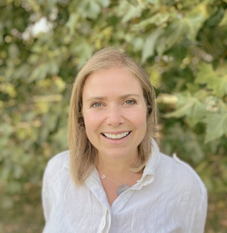 Chelsea Energy Aligned energy healing practitioner