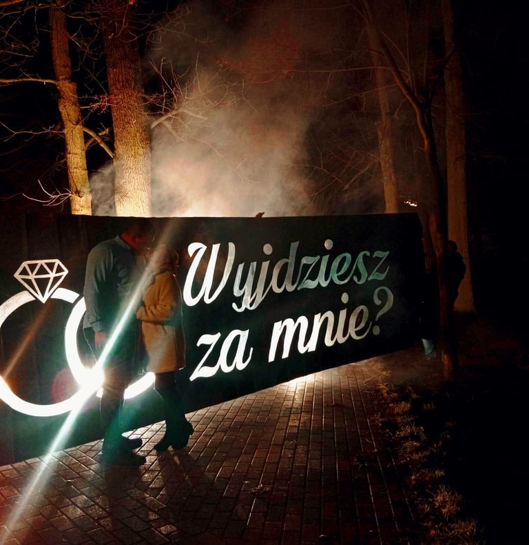 oryginalne zaręczyny z pirobanerem wyjdziesz za mnie
