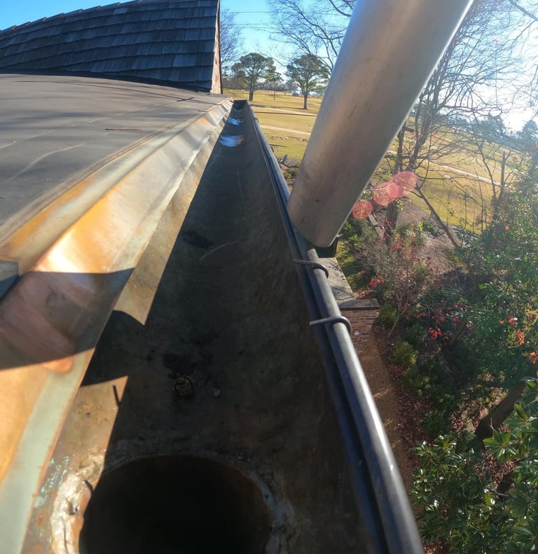 Clean copper gutters