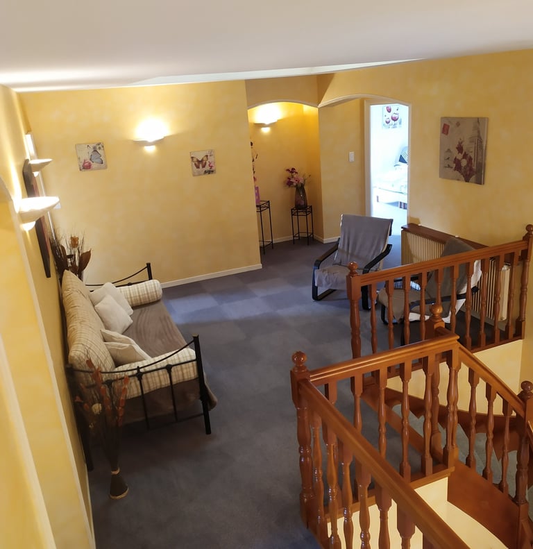 Mezzanine avec canapé et 2 fauteuils