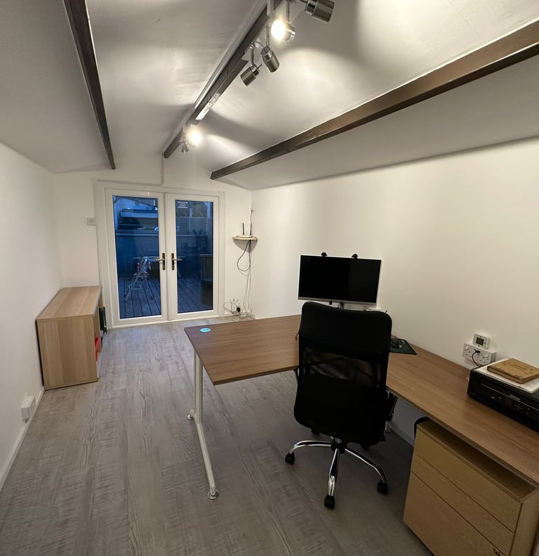 office extension yate