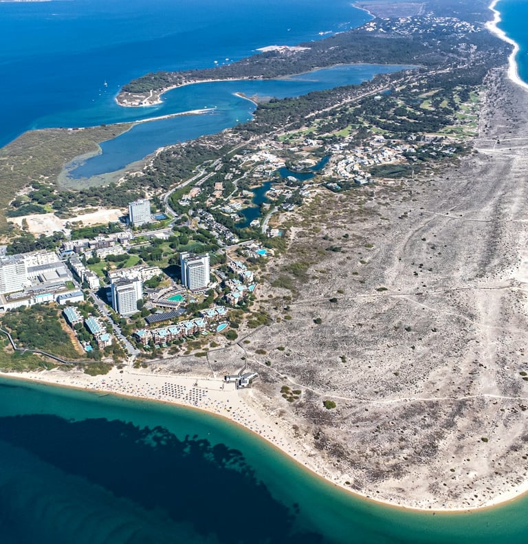 Vue aérienne sur l'Île de Troia Setubal Portugal