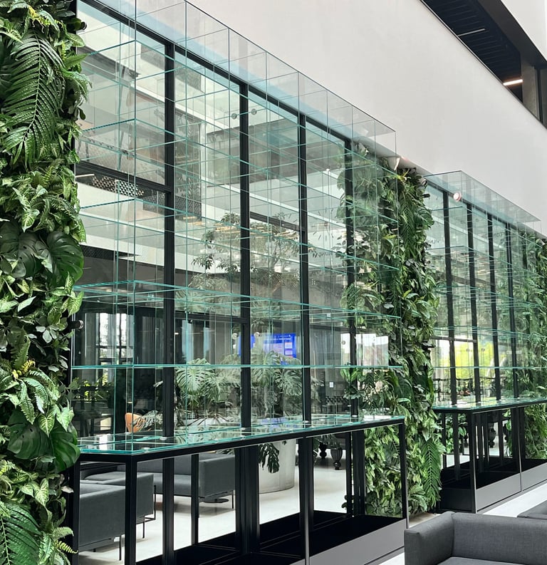 Stikliniu lentynu sistema