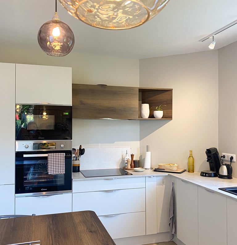 espace cuisson avec four et micro-onde à hauteur