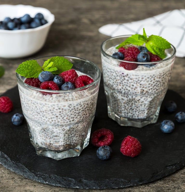 Overnight Oats com Frutas e Chia