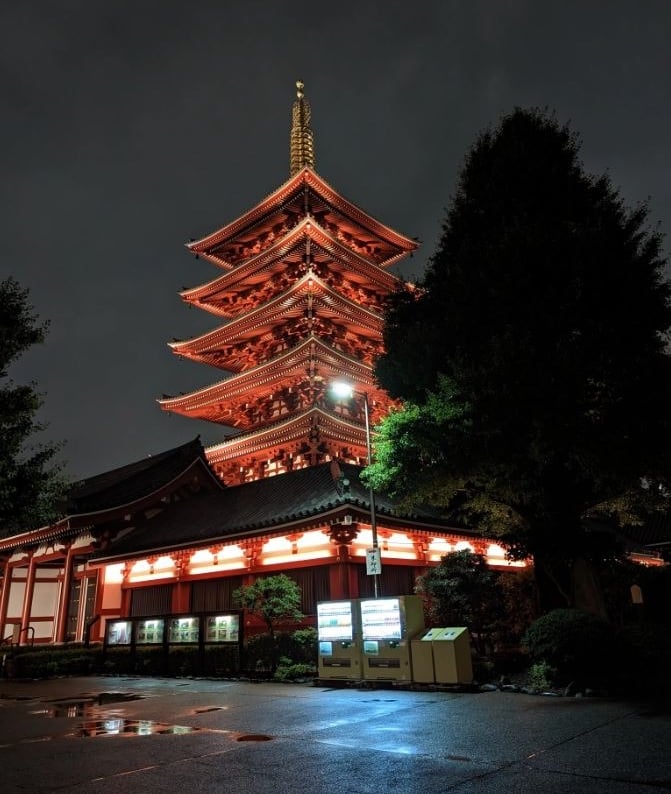 Senso Ji Temple in Asakusa Tokyo at night