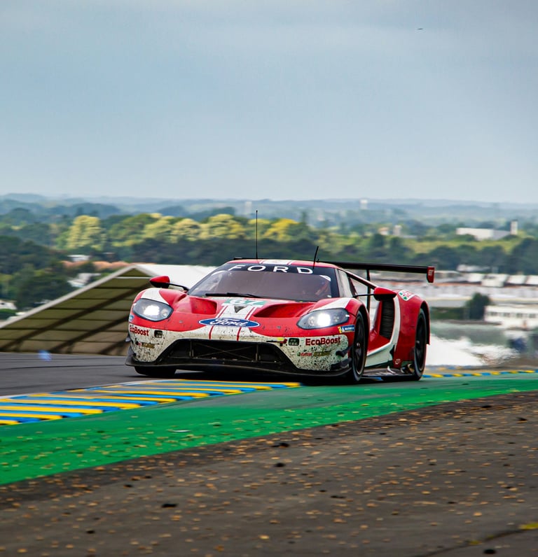 FORD GT sur le circuit Bugatti des 24h du Mans