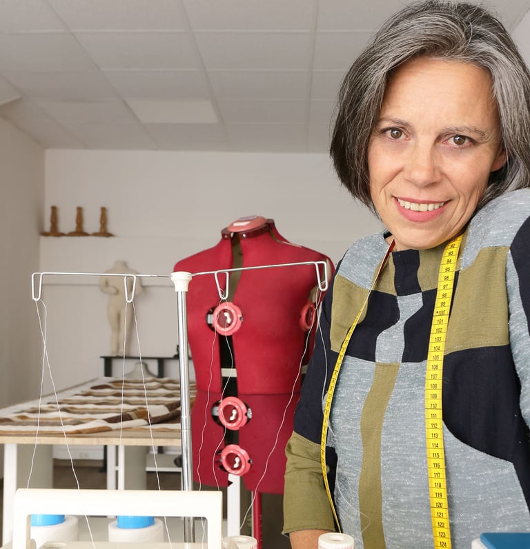 Gala Kosturica | Olga Pérez | Costurera Logroño