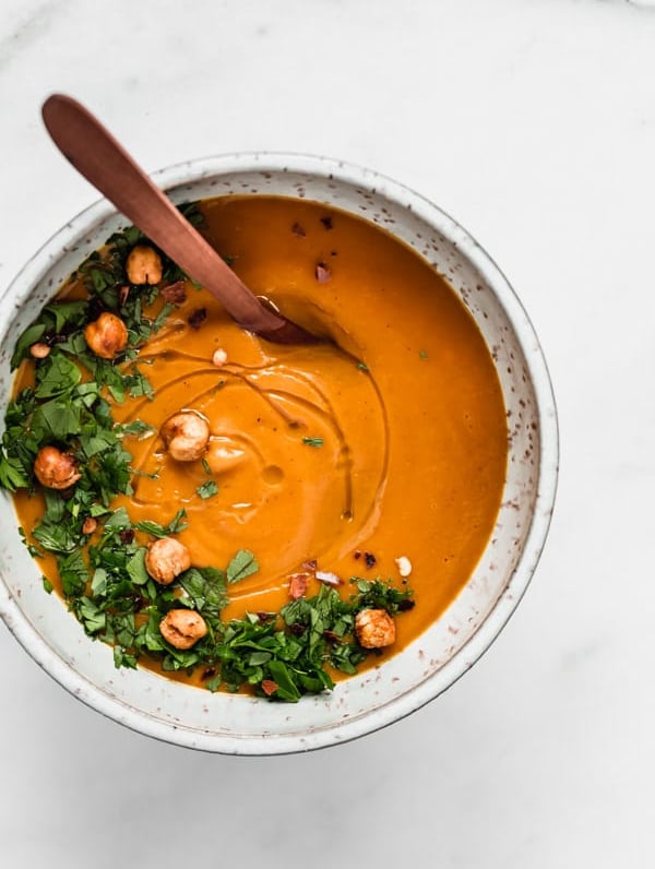 https://choosingchia.com/roasted-sweet-potato-cinnamon-soup/
