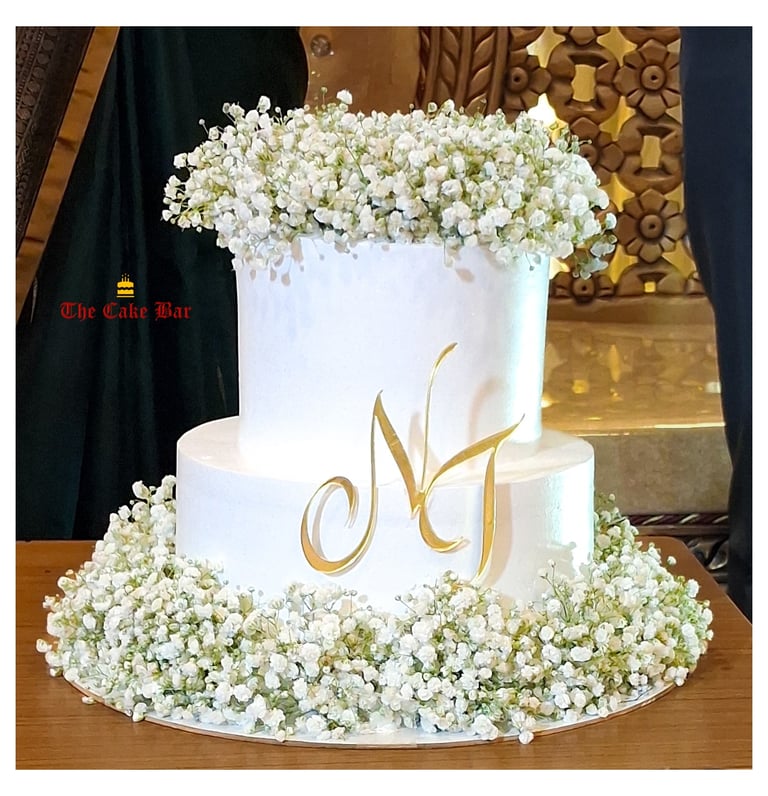 Mark the start of your forever with a cake made with love. Our engagement cakes are beautifully desi