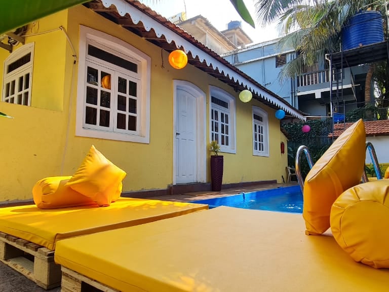Goa 2 BHK with Private Pool , 1 minute walk to Calangute beach.