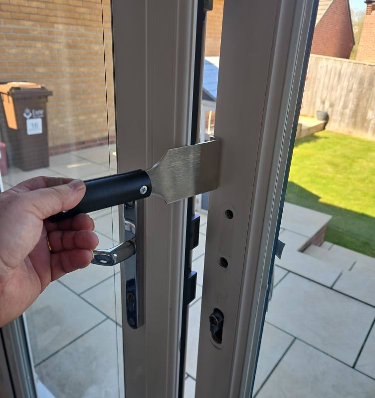 emergency locksmith Exeter UPVC door gain entry and repair